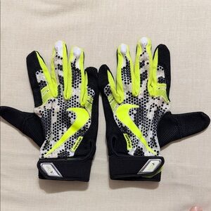 Nike Black & Neon Green Nike Hyperfuse Athletic Gloves, Size Small Batting glove